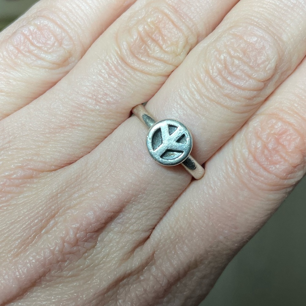 James Avery Peace Sign Ring in Size 6.5